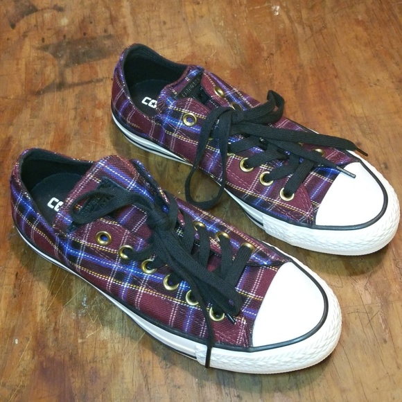Converse Shoes - Nwot Plaid Converse All Star low top shoes